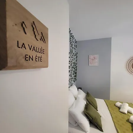 Maison Village 4 Chambres, Vue Montagne Et Acces Direct Au Gave! *