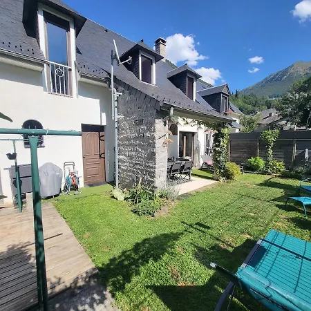 Maison Village 4 Chambres, Vue Montagne Et Acces Direct Au Gave!