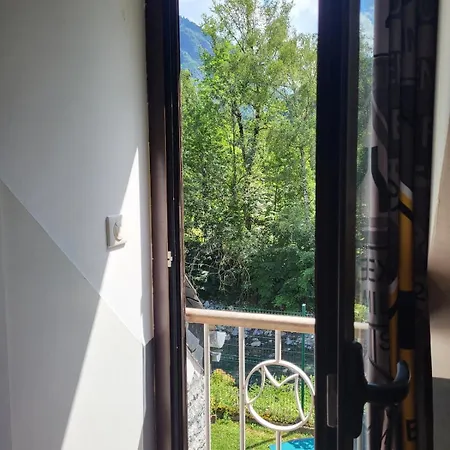 Maison Village 4 Chambres, Vue Montagne Et Acces Direct Au Gave! Nyaraló Gèdre